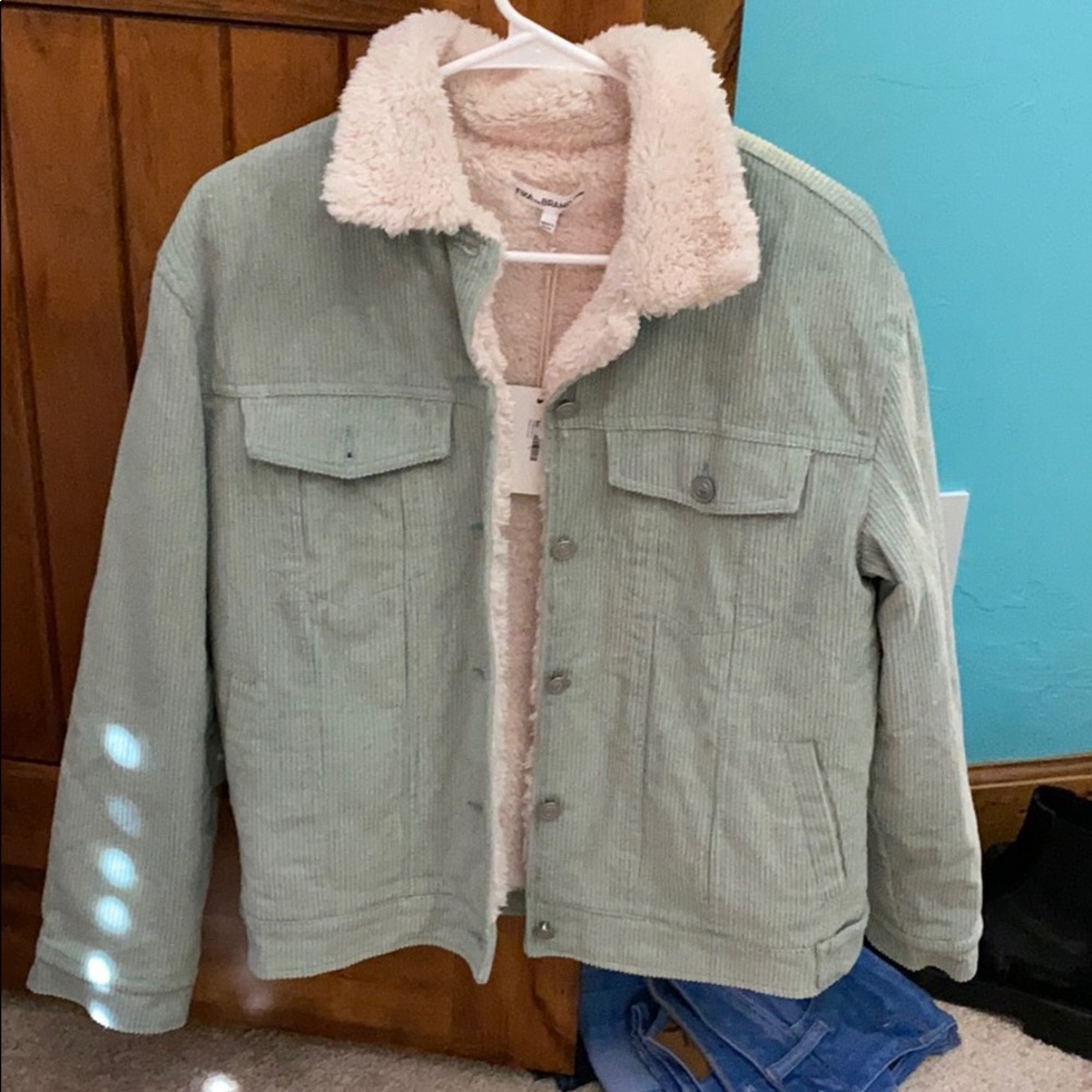 Corduroy jacket with fuzzy lining